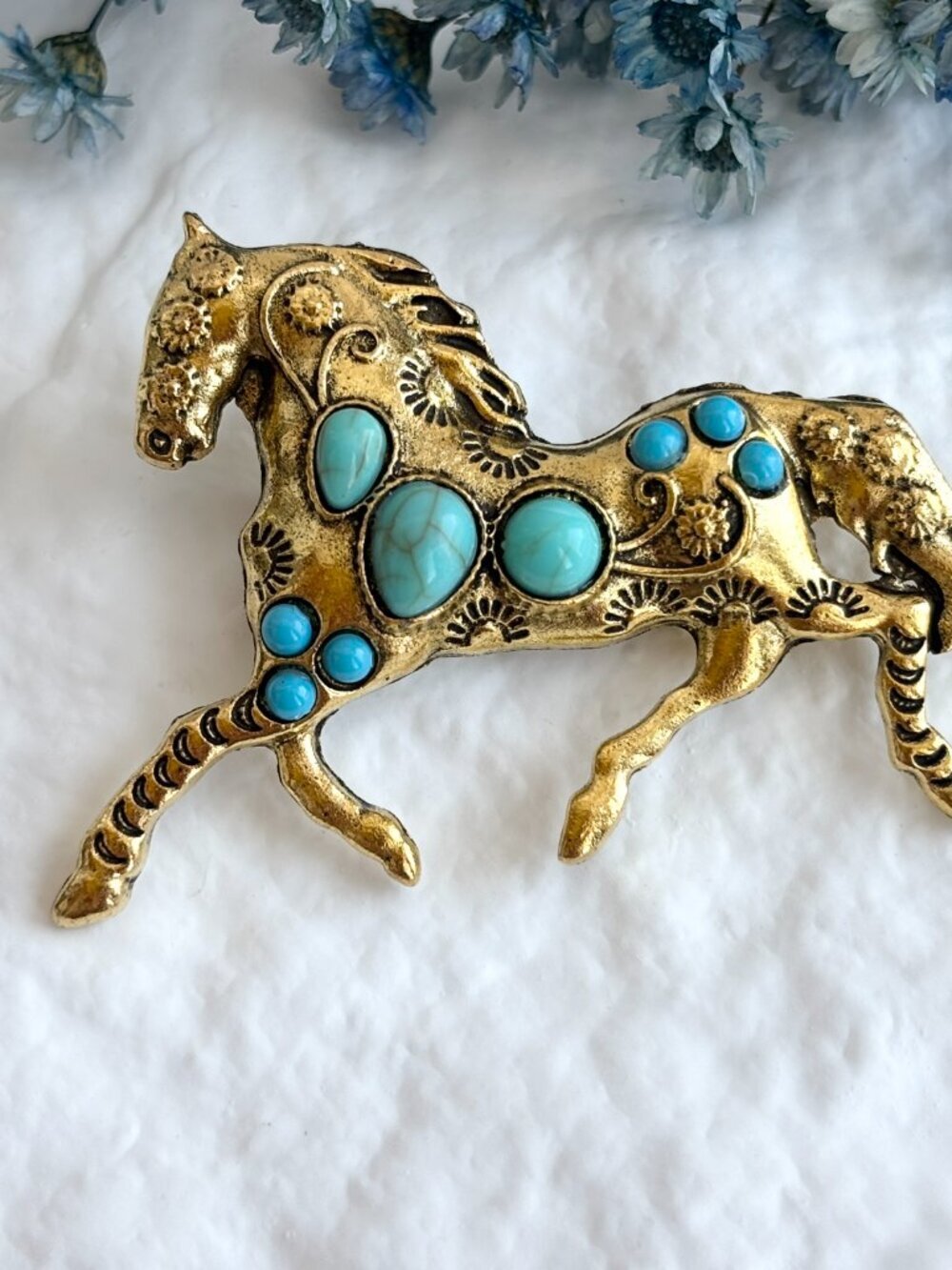 Horse Equestrian Vintage Inspired Faux Turquoise Gold Toned Brooch Pin - Picture 4 of 14
